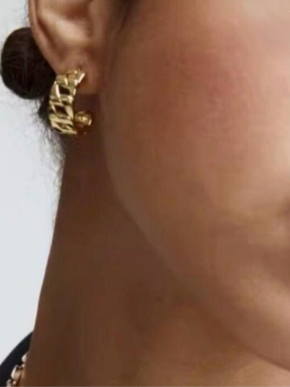 Roxanne Assoulin Authentic 18K Babe Gold Plated Chain-Link Huggie Earrings. New